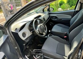 Toyota Yaris 1,0 VVT-i 1 Majitel serviska benzín manuál - 8