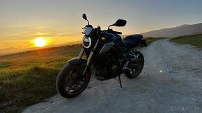 Honda CB650R Neo Sports Café - 8