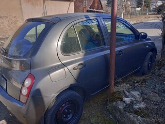 Nissan Micra 1.0 - 8