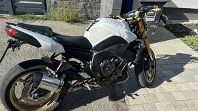 Yamaha FZ8 /Fazer - 8