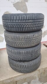 Hyundai Tucson - originálne disky so zimnými gumami 225/60 r - 8