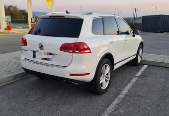 Touareg 4,2 TDI rok 2011 Top Výbave - 8