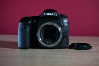 Canon EOS 80D - 8