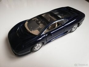 1:18 JAGUAR XJ220 Maisto - 8