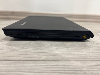 Lenovo B590 - 8