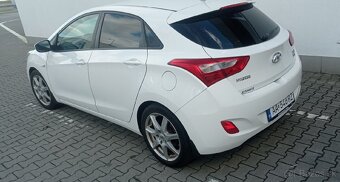 Hyundai i30 102 000 km - 8