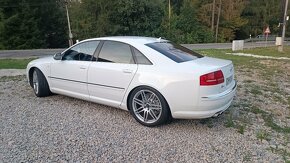 AUDI S8 5.2 V10 Quattro - 8