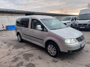 Predám vw caddy maxi 1,9 TDi DSG 7 miestne - 8