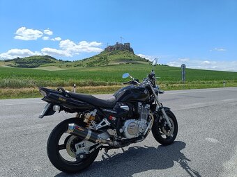 YAMAHA XJR 1300 - 8