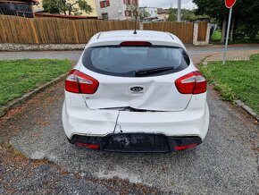 Kia rio - 8