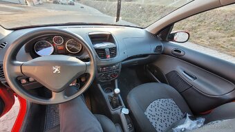 Peugeot 206+ 1.4. - 8