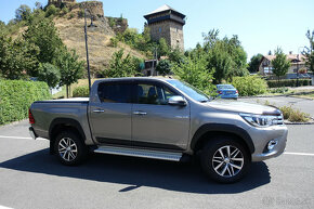 TOYOTA HILUX 2.4 DI-D Invincible A/T, 110kW, A6, 4d. - 8