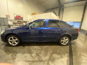 Škoda Octavia 1.6 TDI CR DPF Ambiente DSG, Xenony - 8