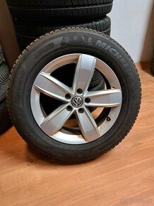 Predam Original elektrony Volkswagen 5x112 R17 a zimne pneu - 8