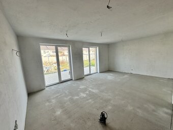 5 izbový rodinný dom 130 m2, pozemok 324 m2, Galanta - 8