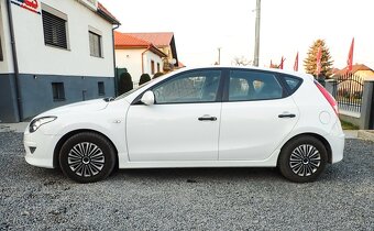 HYUNDAI i30 1.4 BENZIN 80kW 12/2010 - KLIMA, STK, ŠPZ - 8