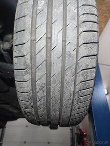 Predam letne pneu 225/40 R19 Nexen - 8