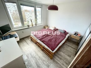 Na predaj kompletne prerobený veľkometrážny 3izbový byt 95m² - 8