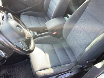 Volkswagen Golf 1.6 tdi DSG - 8