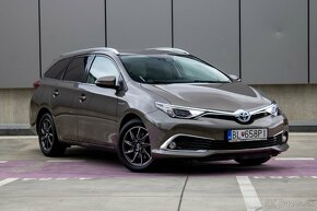 Toyota Auris Touring Sports Hybrid/Executive/SK vozidlo/ - 8