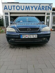 Opel Astra Caravan - 8