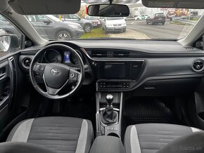 Toyota Auris - 8