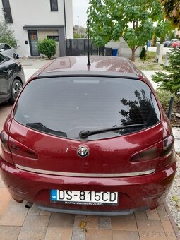 Alfa romeo 147 - 8