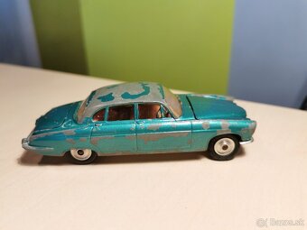 Corgi toys Jaguar Mark X - 8