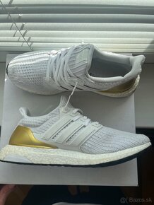 ADIDAS ULTRABOOST - 8