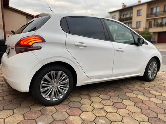 Peugeot 208 2017 - 8