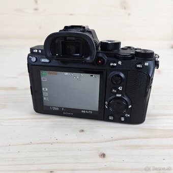 Sony A7R III – Ako nový, iba 2000 fotiek - 8