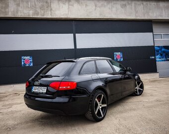 Audi A4 B8 - 8