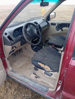 Nissan Terrano 2 4x4 2,7tdi - 8