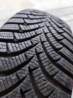 185/65 r15 zimné pneumatiky Hankook 8mm - 8