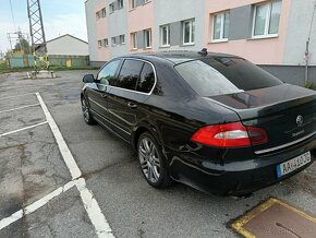 Škoda Superb 2.0 tdi 103 kw PD 2009 - 8