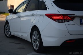 Hyundai i40 CW 1.7 CRDI 100kW A/T - 8