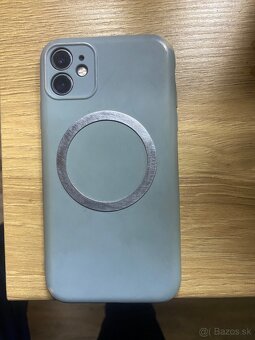 Predám Iphone11 64Gb - 8