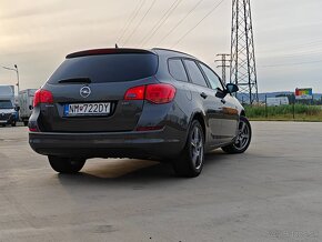 Opel Astra J 1.7 cdti - 8