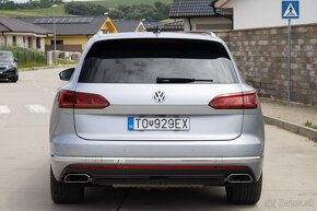 Volkswagen Touareg 3.0 V6 TSI Elegance 4Motion Tiptronic - 8