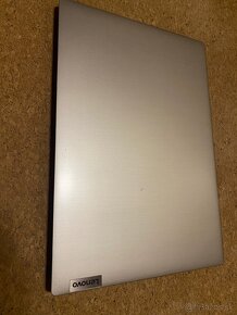 Lenovo IdeaPad3 - 8