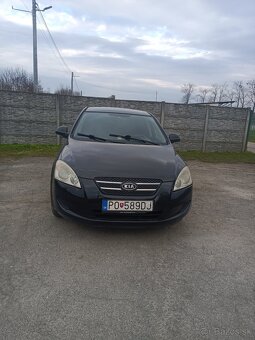 Kia Ceed - 8