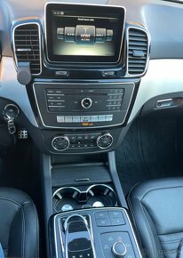 Mercedes - Benz GLE 350d 4Matic AMG line - 8