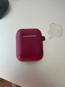 Apple Airpods 2 (2019) so silikónovým obalom - 8