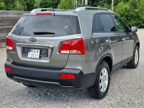 KIA SORENTO 2,2CRDi 4x4 - 8