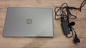 Notebook HP 250 G10 - 8