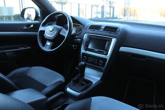 Škoda Octavia Combi 2.0 TDI RS - 8