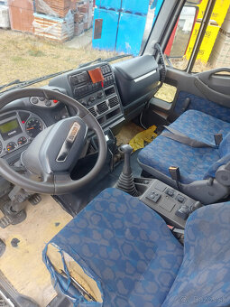 Iveco 180E 24 + HR - 8