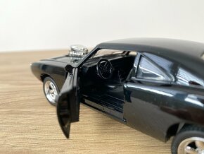 Dodge Charger 1970 (1:32) Fast & Furious 7 - 8