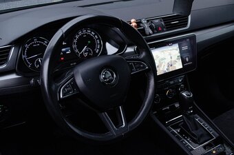 Škoda Superb 2.0 TDI DSG 2018 - 8