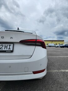 Škoda Octavia Ambition - 8